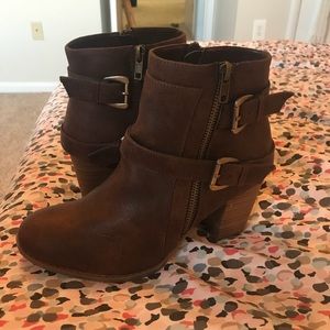 FINAL PRICE Brown buckle booties